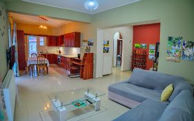 Mpoulakis Apt 98